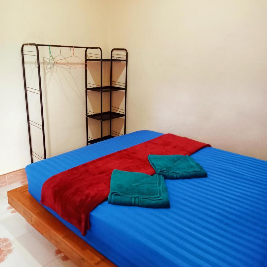 Lanta Orange House Hostel เกาะลันตา ภายนอก รูปภาพ